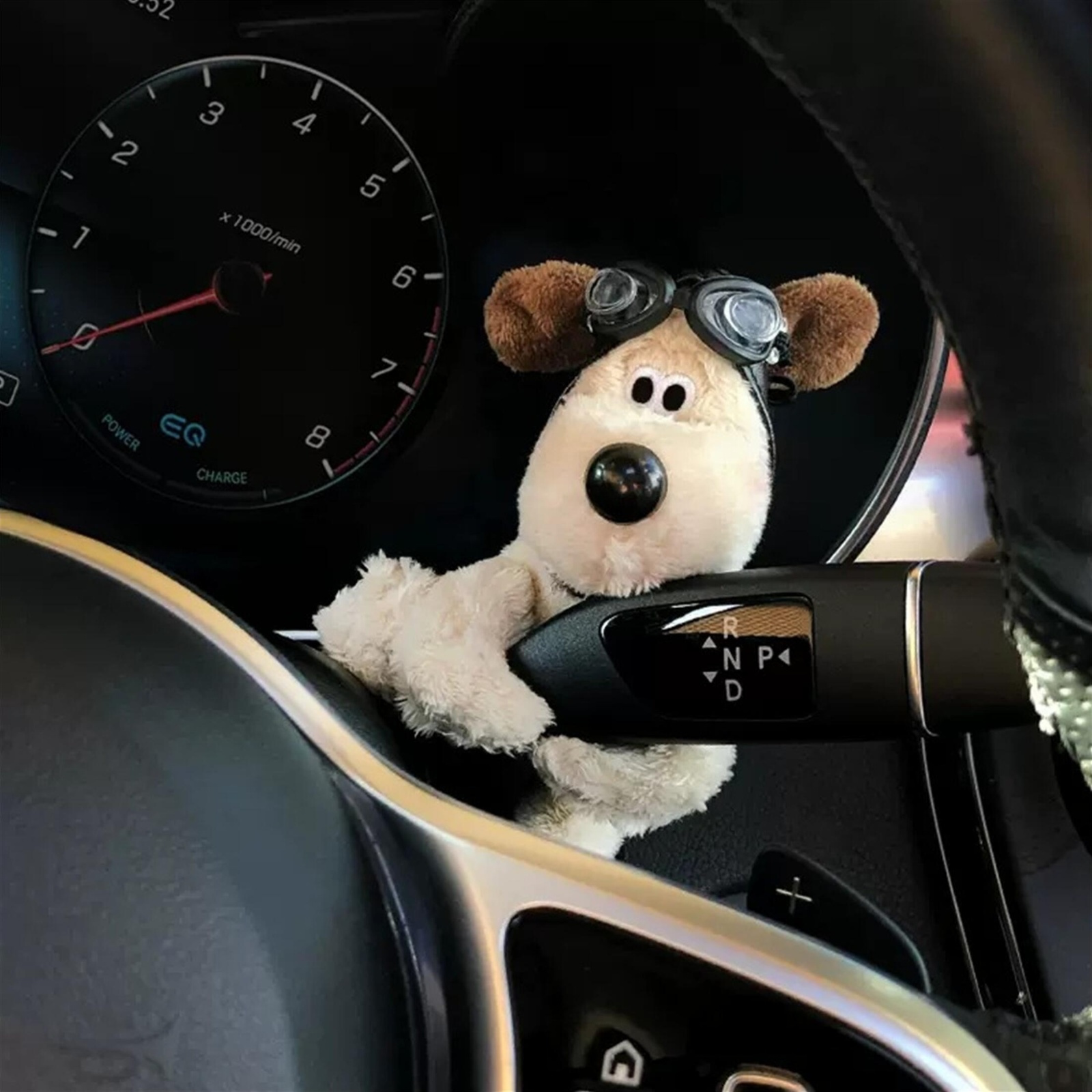 Pilot Dog Car Pendant Hanging Ornament, Cute Polyester Fiber Aviator Dog with Goggles, Auto Rearview Mirror Decoration, Car Windshield Wiper and Turn Signal Accessory, 1 Piece