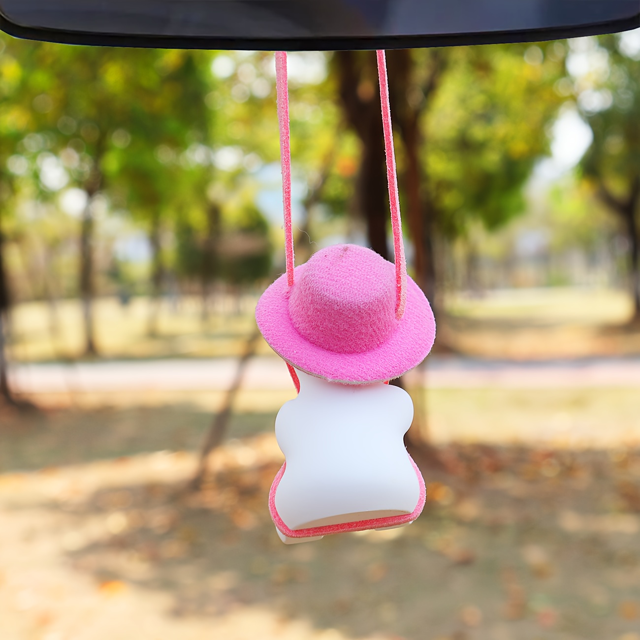 Swinging Duck Rear View Mirror Car Hanging Ornament Cute Car Accessories For Women Car Mirror Hanging Accessories Car Pendant Charm