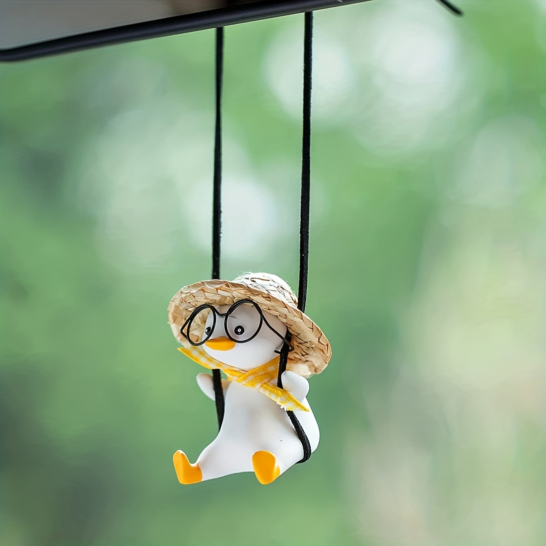 Swinging Duck Rear View Mirror Car Hanging Ornament Cute Car Accessories For Women Car Mirror Hanging Accessories Car Pendant Charm