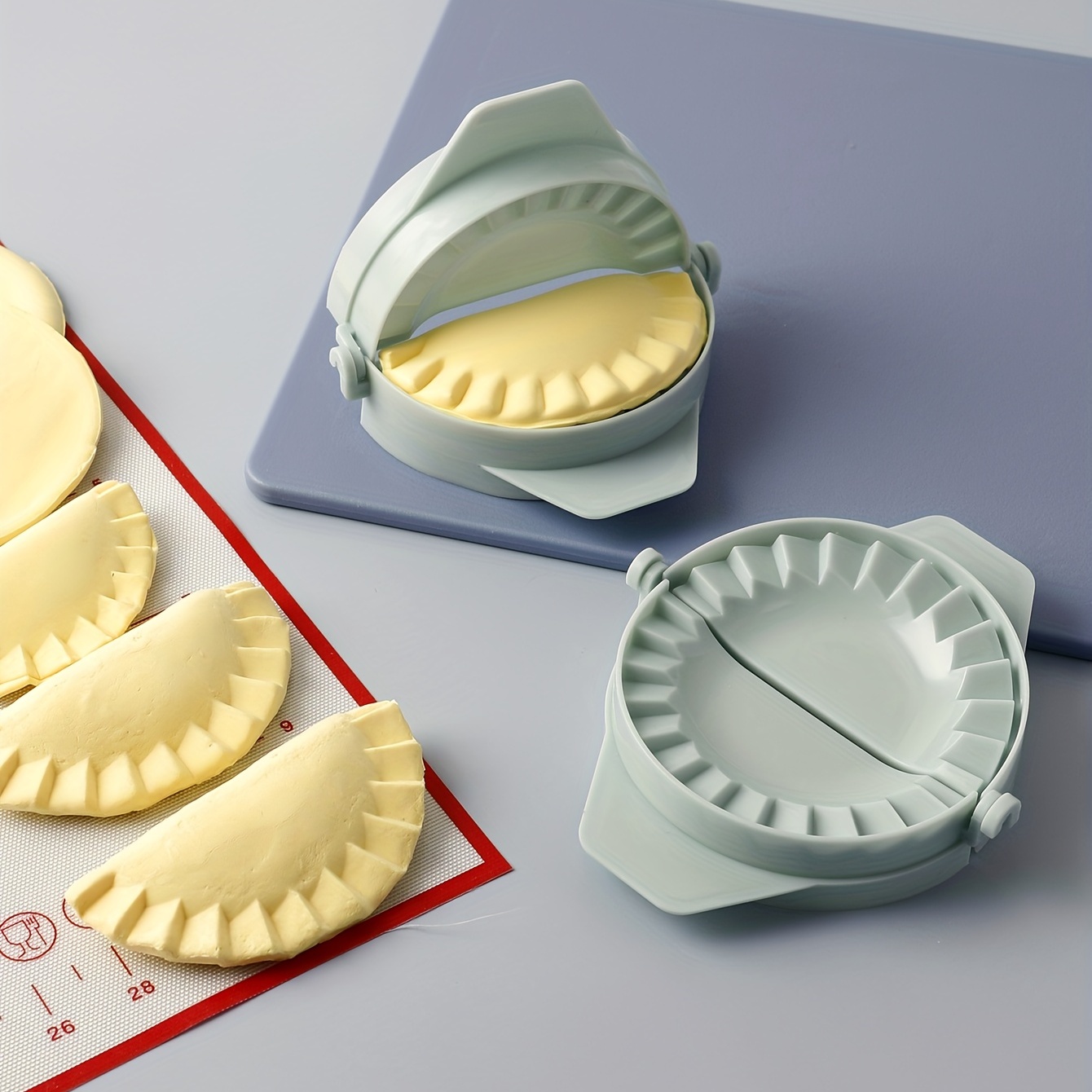 1pc Dumpling Maker, Empanadas Press Mold Maker, Dumpling Mold For Pierogi, Pastelitos, Calzone, Turnovers, Chinese Dumpling, Kitchen Gadgets, Baking Supplies, Kitchen Items