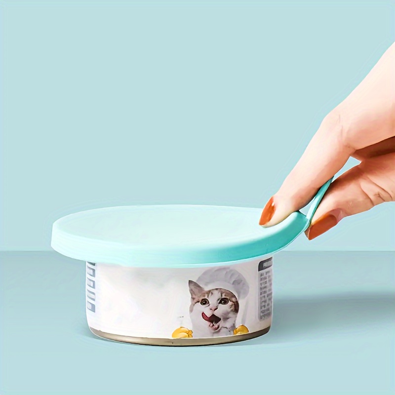 Silicone Cat Food Can Cover with Spoon Set, Reusable and Washable Pet Feeding Supplies for Cat Food Storage and Serving